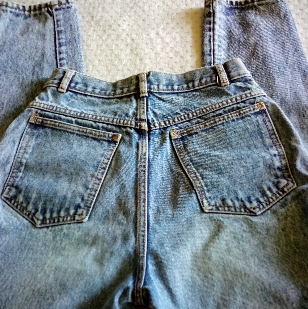 HOST PICK โญ ๐ฅณ ๐ Vintage 80s Rio Stonewashed High-rise Jeans ๐ - Picture 2 of 13